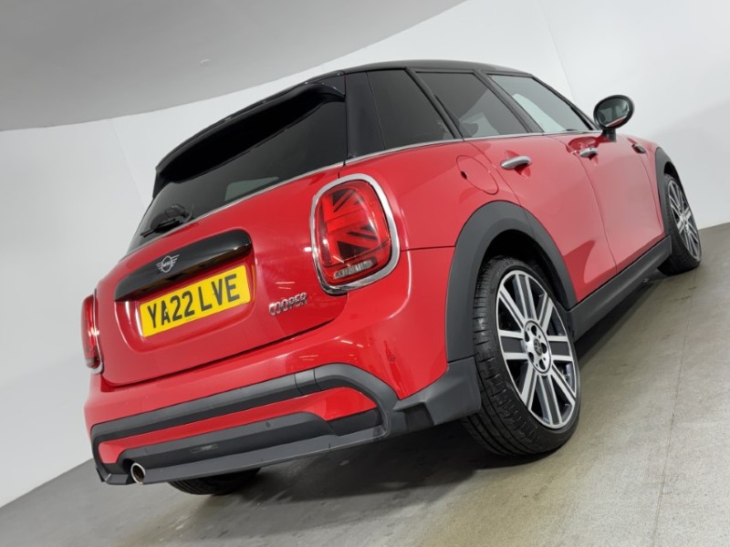 2022 (22) MINI HATCHBACK 1.5 Cooper Exclusive 5dr Auto 5067257