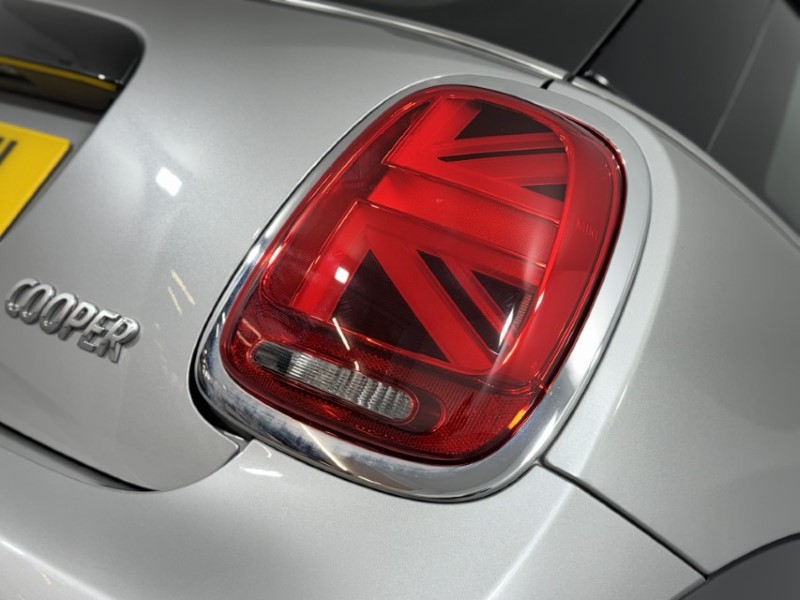 2023 (73) MINI HATCHBACK 1.5 Cooper Classic 3dr Auto 5166705