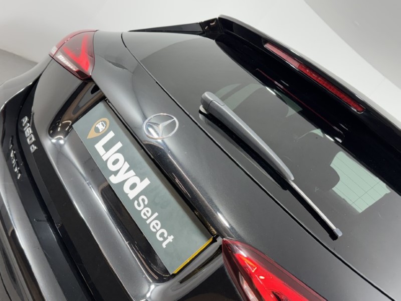 2020 (70) MERCEDES-BENZ A CLASS A180d AMG Line Executive 5dr Auto 5103143