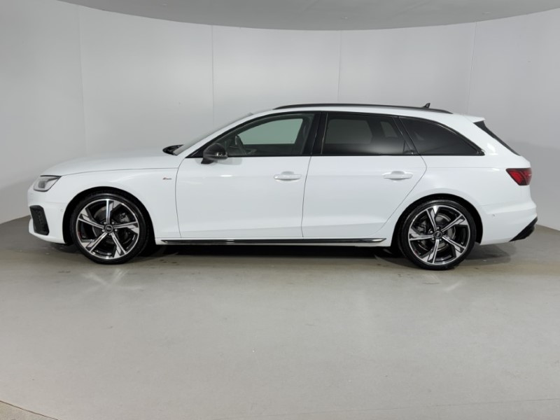 2024 (74) AUDI A4 35 TFSI Black Edition 5dr S Tronic 5077900