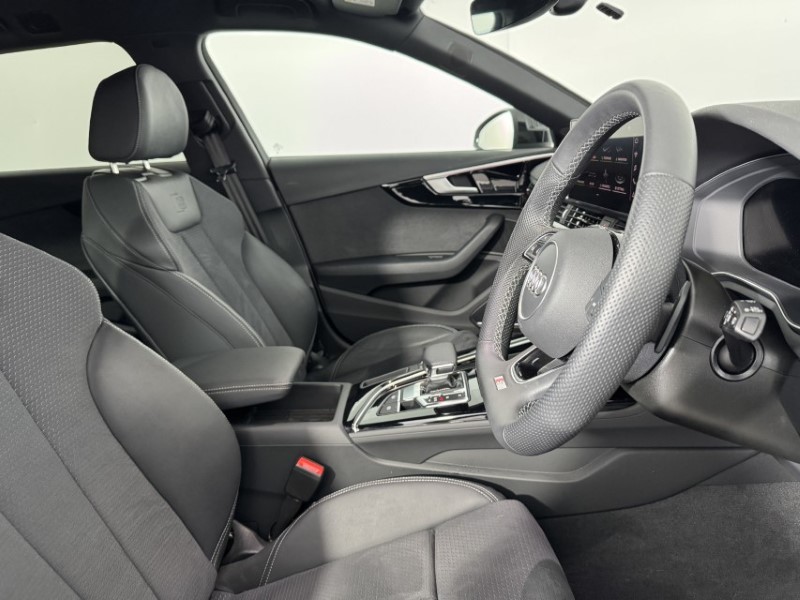 2024 (74) AUDI A4 35 TFSI Black Edition 5dr S Tronic 5077827