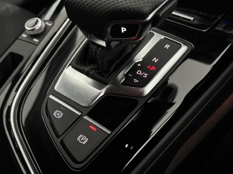 2024 (74) AUDI A4 35 TFSI Black Edition 5dr S Tronic 5077813