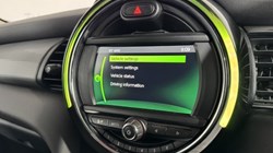 2019 (19) MINI HATCHBACK 1.5 Cooper Classic II 3dr 5111087