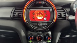 2019 (19) MINI HATCHBACK 1.5 Cooper Classic II 3dr 5111088