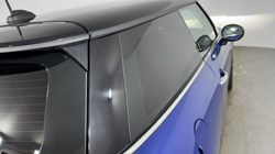 2019 (19) MINI HATCHBACK 1.5 Cooper Classic II 3dr 5111108