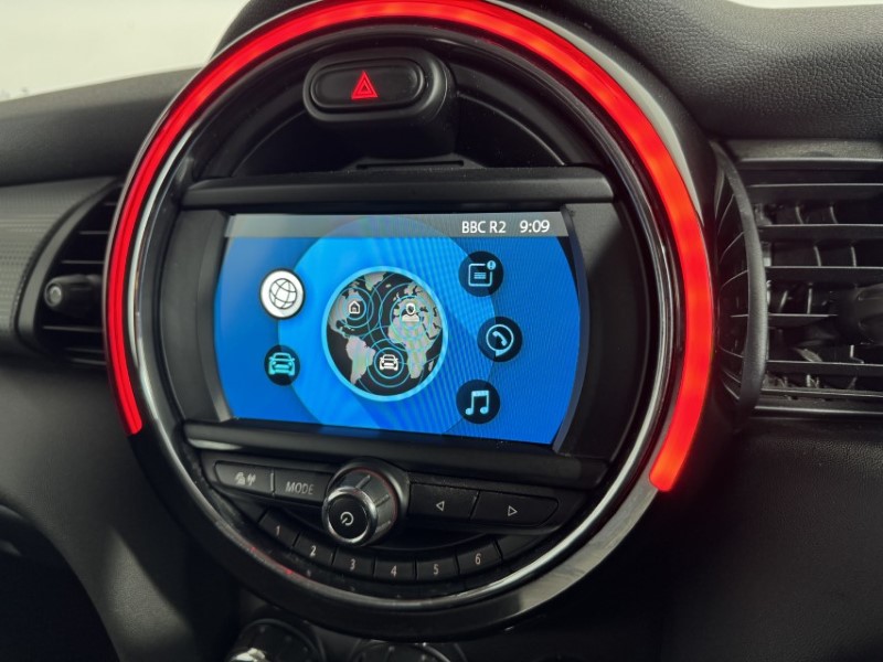 2019 (19) MINI HATCHBACK 1.5 Cooper Classic II 3dr 5111084