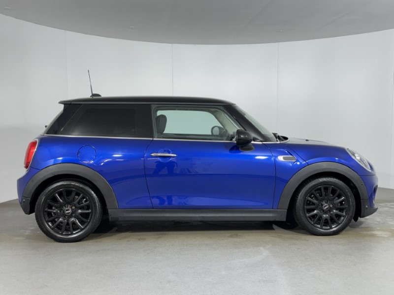 2019 (19) MINI HATCHBACK 1.5 Cooper Classic II 3dr 5111132