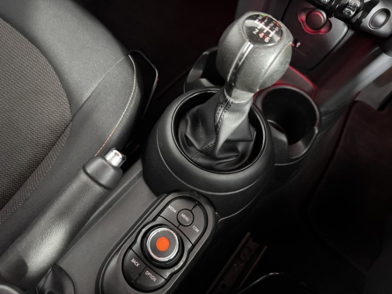 2019 (19) MINI HATCHBACK 1.5 Cooper Classic II 3dr 5111090