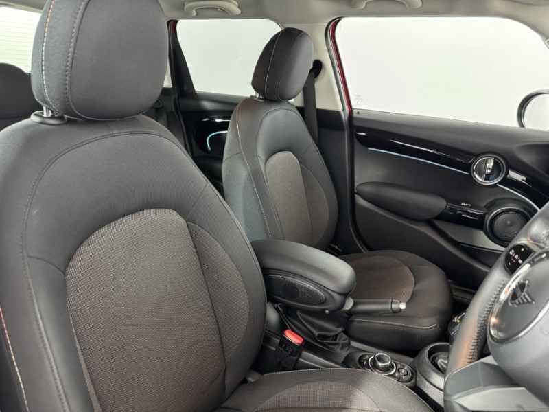 2023 (23) MINI HATCHBACK 1.5 Cooper Classic Premium 5dr Auto 5228405