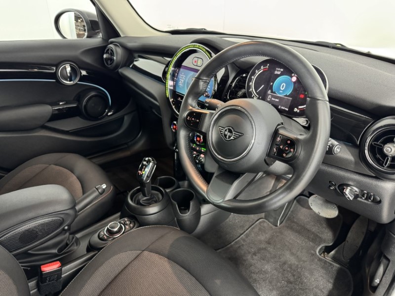 2023 (23) MINI HATCHBACK 1.5 Cooper Classic Premium 5dr Auto 5228404