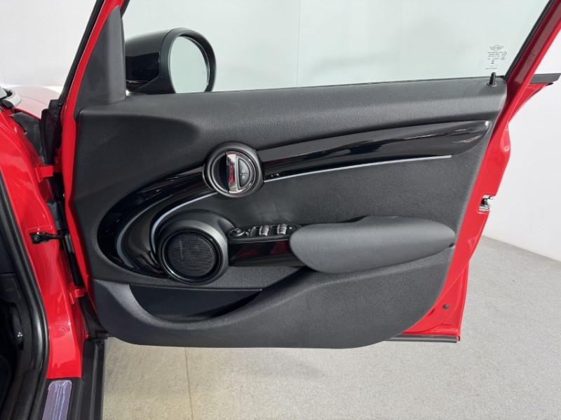 2023 (23) MINI HATCHBACK 1.5 Cooper Classic Premium 5dr Auto 5228406