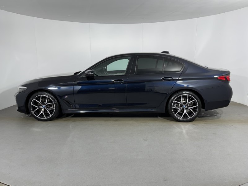 2022 (72) BMW 5 SERIES 520d xDrive MHT M Sport 4dr Step Auto 5112872