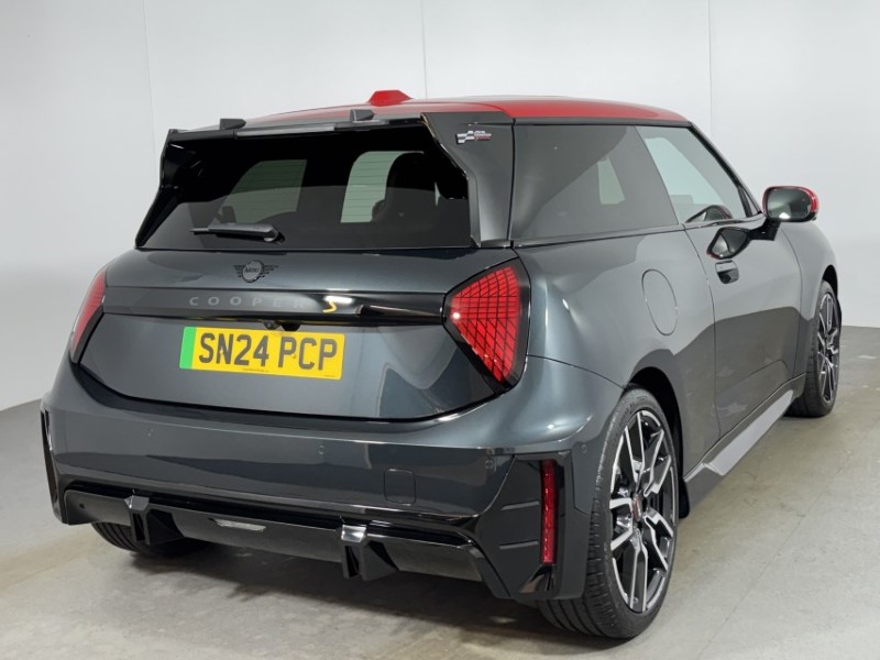 2024 (24) MINI COOPER 160kW SE Sport 54kWh 3dr Auto 5194565