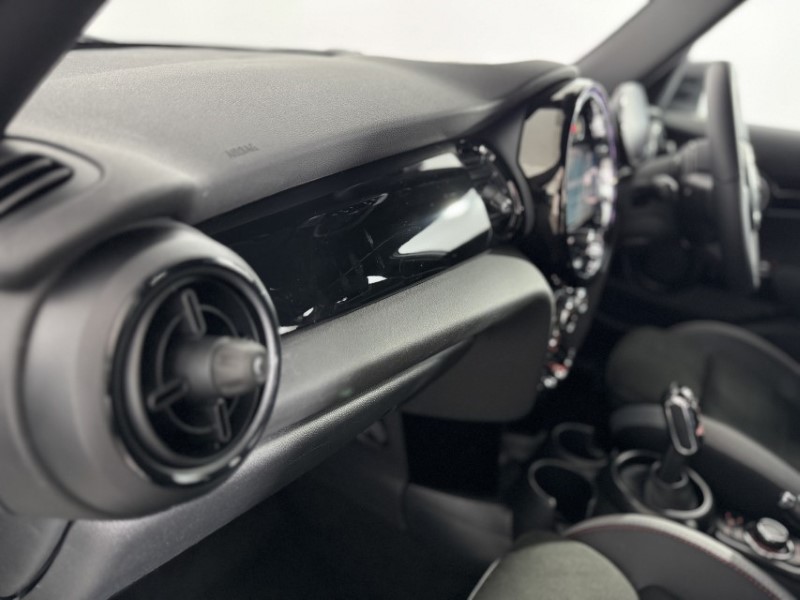 2023 (73) MINI HATCHBACK 1.5 Cooper Sport Premium 5dr Auto 5201818