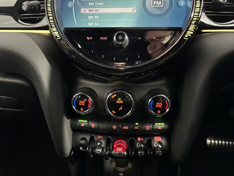 2023 (73) MINI HATCHBACK 1.5 Cooper Sport Premium 5dr Auto 5201773