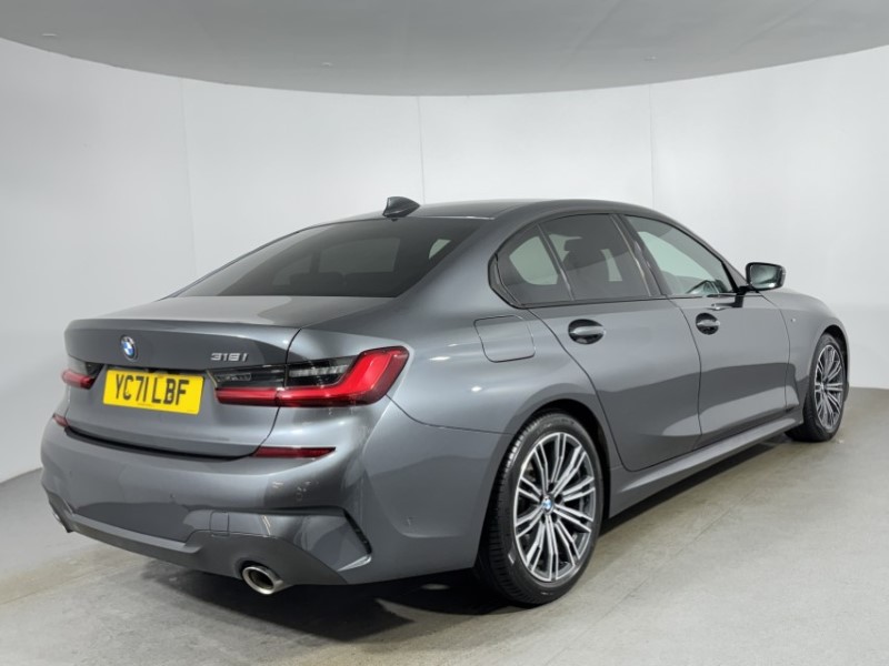 2021 (71) BMW 3 SERIES 318i M Sport 4dr Step Auto 5157039