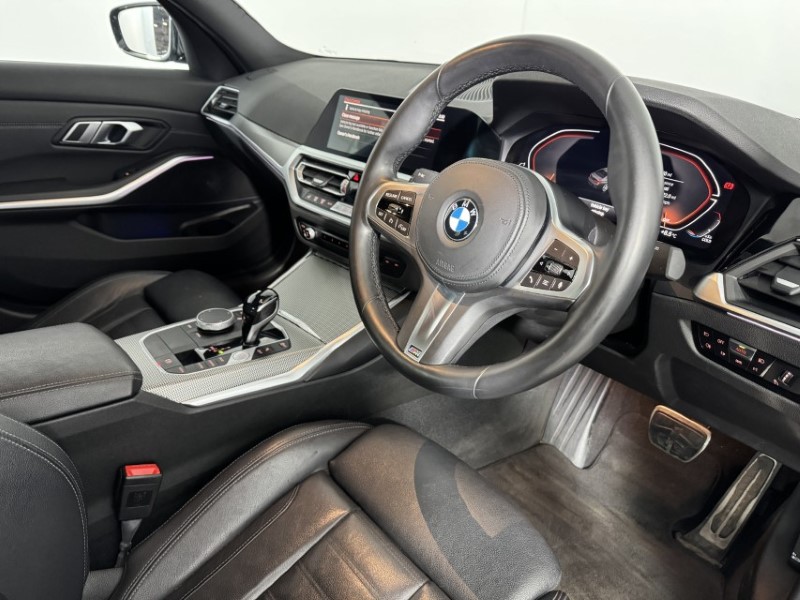 2021 (71) BMW 3 SERIES 318i M Sport 4dr Step Auto 5156999