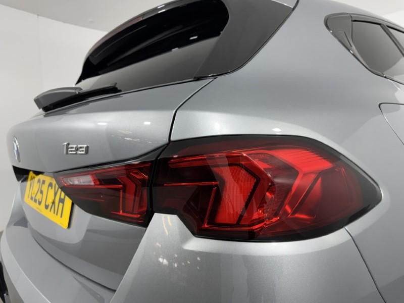 2025 (25) BMW 1 SERIES 123 xDrive M Sport 5dr Step Auto 5193482