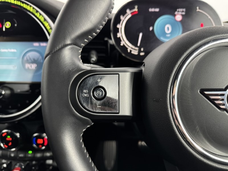 2024 (24) MINI HATCHBACK 1.5 Cooper Sport Premium 5dr Auto 5207588