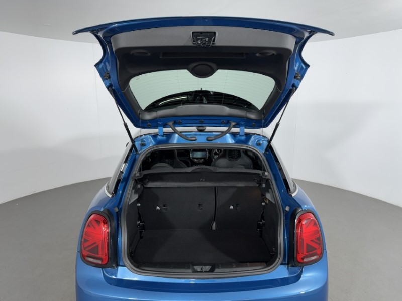 2024 (24) MINI HATCHBACK 1.5 Cooper Sport Premium 5dr Auto 5207636