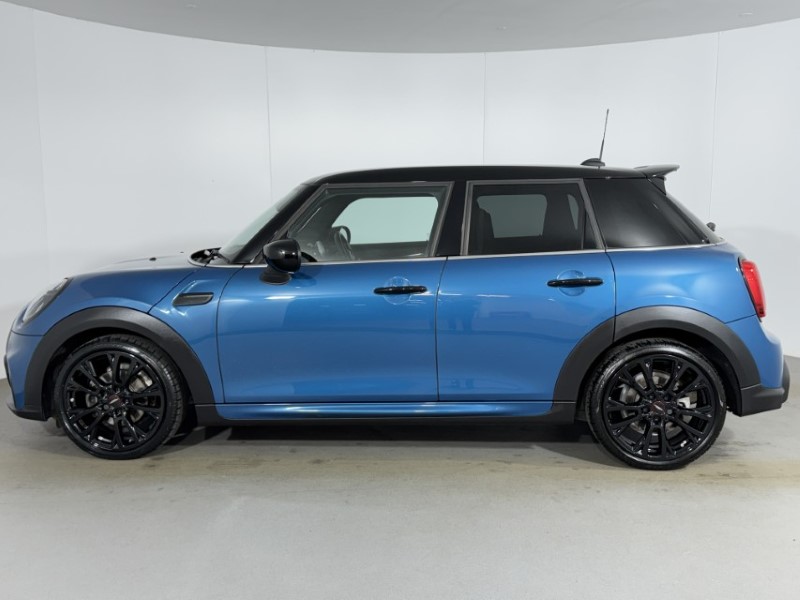2024 (24) MINI HATCHBACK 1.5 Cooper Sport Premium 5dr Auto 5207688