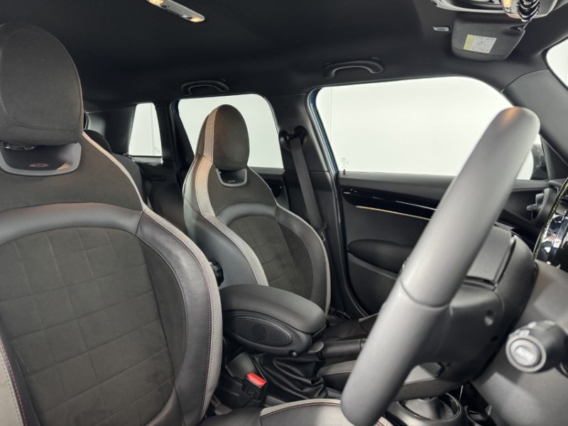 2024 (24) MINI HATCHBACK 1.5 Cooper Sport Premium 5dr Auto 5207610