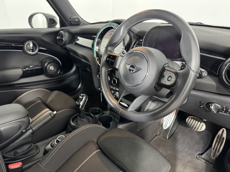 2024 (73) MINI HATCHBACK 2.0 Cooper S Sport Premium Plus 5dr Auto 5269510