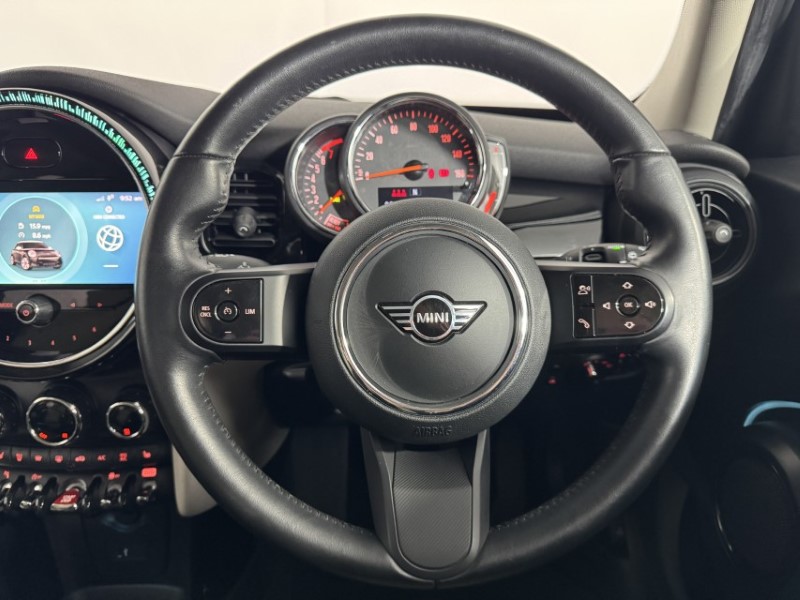 2021 (71) MINI HATCHBACK 1.5 One Classic 5dr 5254397