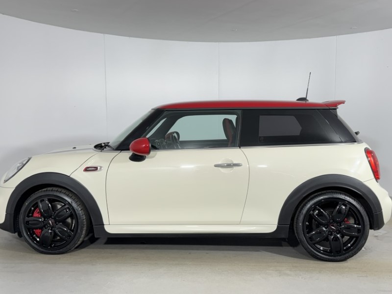 2017 (17) MINI HATCHBACK 2.0 John Cooper Works 3dr Auto 5274760