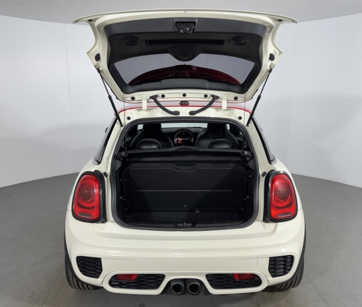 2017 (17) MINI HATCHBACK 2.0 John Cooper Works 3dr Auto 5274442