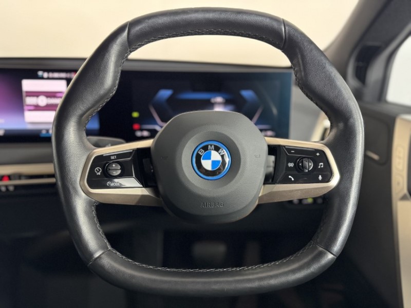 2022 (72) BMW iX 240kW xDrive40 M Sport Edition 76.6kWh 5dr Auto 5193739