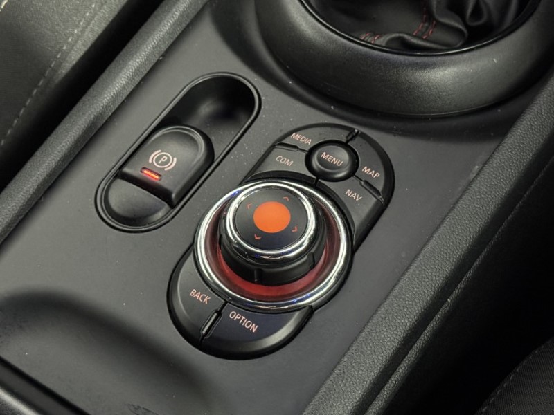 2020 (20) MINI CLUBMAN 1.5 Cooper Sport 6dr 5298061