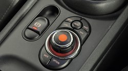 2020 (20) MINI CLUBMAN 1.5 Cooper Sport 6dr 5298061