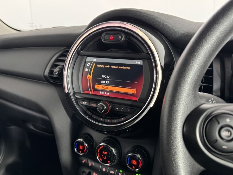 2020 (70) MINI HATCHBACK 1.5 One Classic II 3dr 5287086