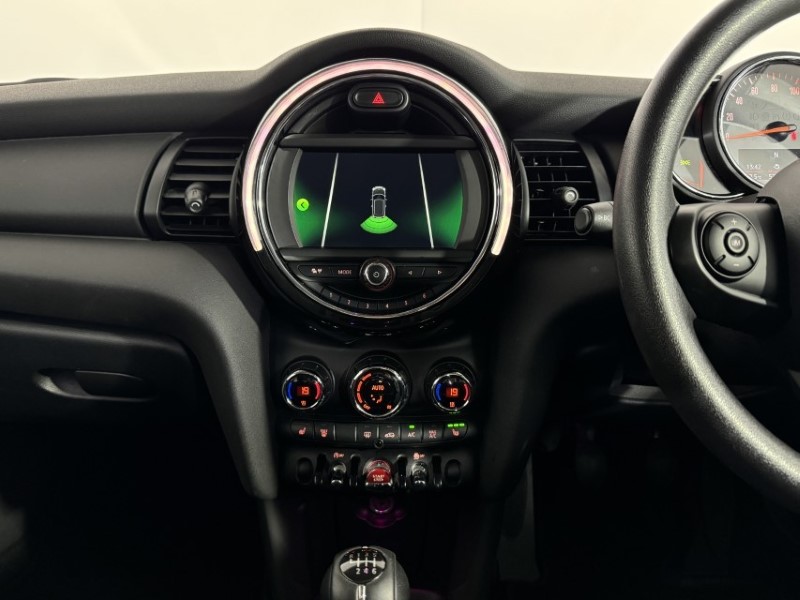 2020 (70) MINI HATCHBACK 1.5 One Classic II 3dr 5287076