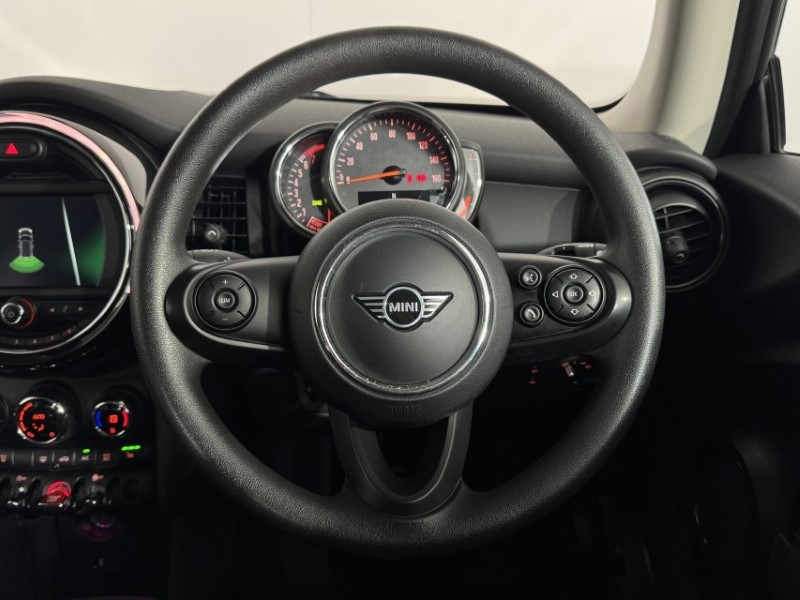 2020 (70) MINI HATCHBACK 1.5 One Classic II 3dr 5287078