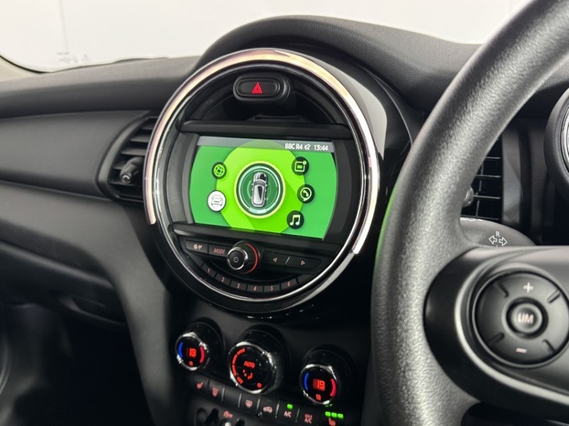 2020 (70) MINI HATCHBACK 1.5 One Classic II 3dr 5287085