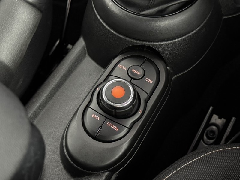 2020 (70) MINI HATCHBACK 1.5 One Classic II 3dr 5287082