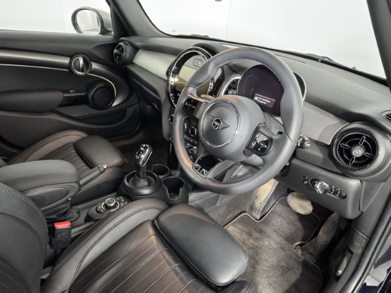 2023 (23) MINI HATCHBACK 1.5 Cooper Exclusive 5dr 5202886