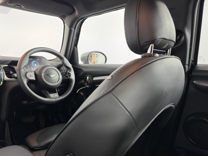 2023 (23) MINI HATCHBACK 1.5 Cooper Exclusive 5dr 5202923