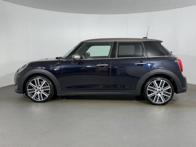 2023 (23) MINI HATCHBACK 1.5 Cooper Exclusive 5dr 5202947