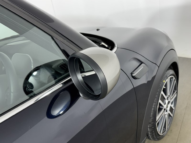 2023 (23) MINI HATCHBACK 1.5 Cooper Exclusive 5dr 5202891