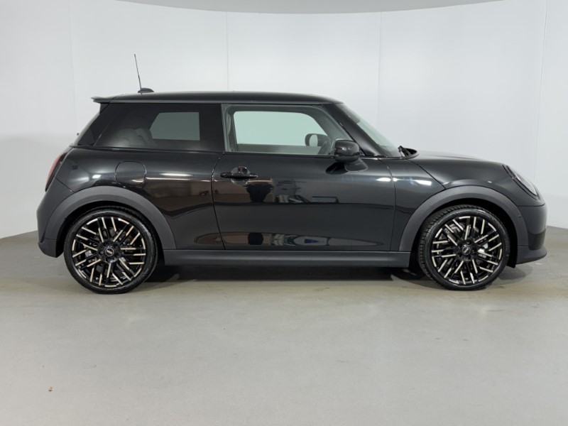 2025 (75) MINI COOPER 2.0 S Exclusive 3dr Auto 5277822