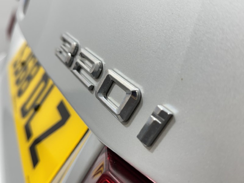 2018 (68) BMW 3 SERIES 320i xDrive M Sport Shadow Edition 4dr Step Auto 5239658