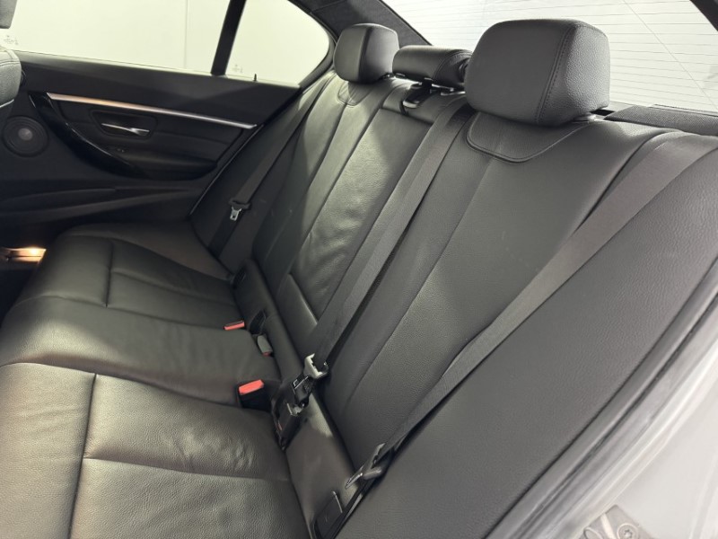 2018 (68) BMW 3 SERIES 320i xDrive M Sport Shadow Edition 4dr Step Auto 5239690