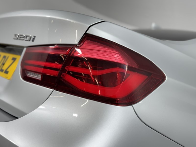 2018 (68) BMW 3 SERIES 320i xDrive M Sport Shadow Edition 4dr Step Auto 5239657