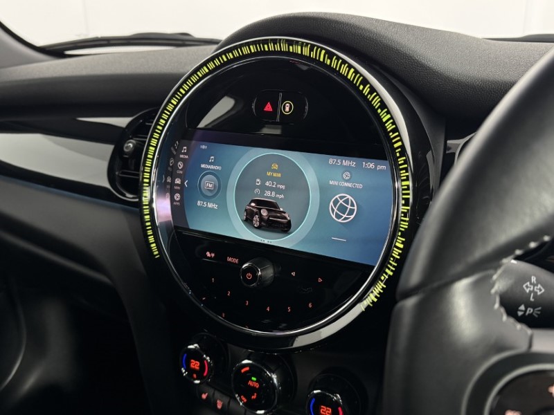 2023 (73) MINI HATCHBACK 1.5 Cooper Sport Premium 5dr Auto 5298793