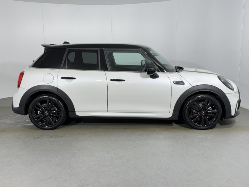 2023 (73) MINI HATCHBACK 1.5 Cooper Sport Premium 5dr Auto 5298838