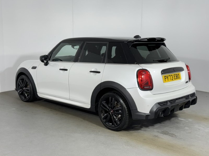 2023 (73) MINI HATCHBACK 1.5 Cooper Sport Premium 5dr Auto 1