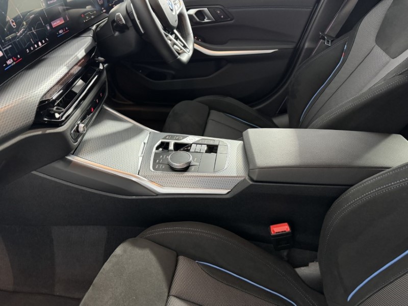 2025 (75) BMW 3 SERIES 320i M Sport 5dr Step Auto 5332659